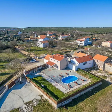 Villa Elm Sikovo